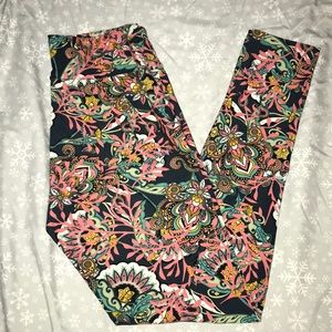 Teal paisley Lularoe leggings worn once. OS